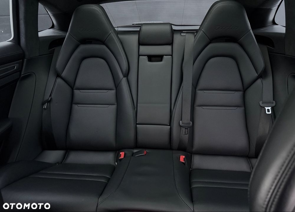 Porsche Panamera Turbo - 40