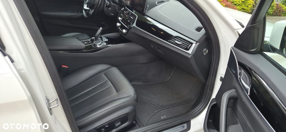 BMW Seria 5 520d Efficient Dynamics Sport Line sport - 9