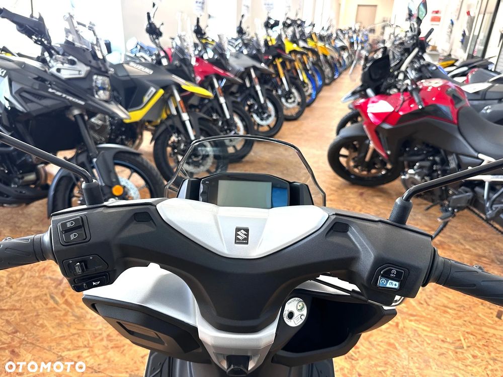 Suzuki Burgman - 10