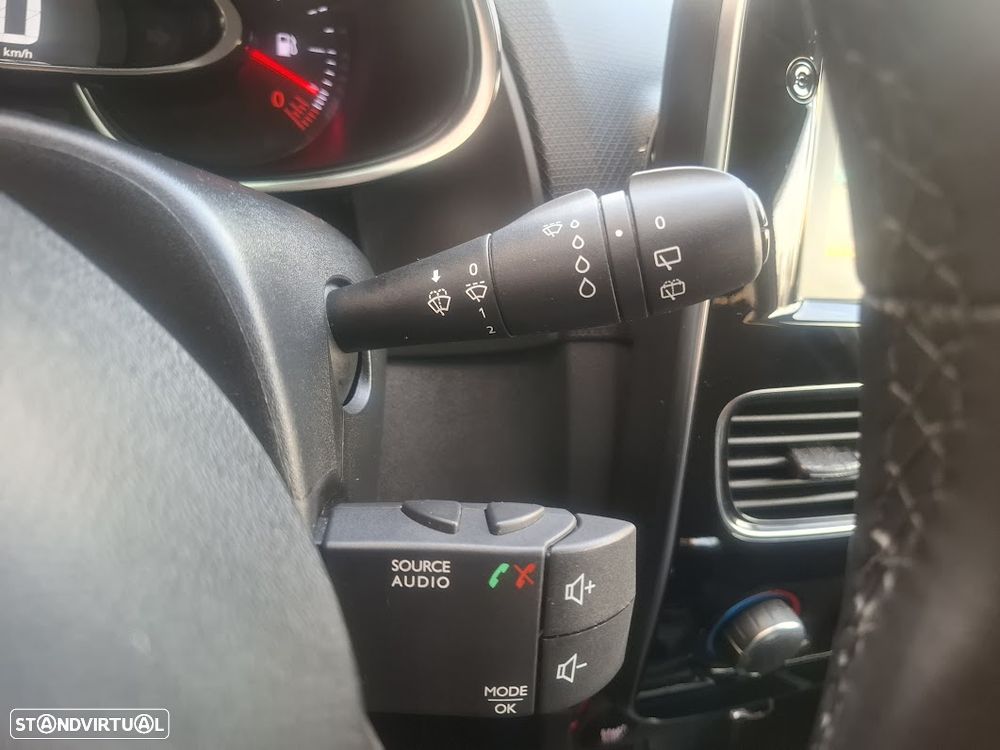 Renault Clio Sport Tourer 0.9 TCe Limited - 28