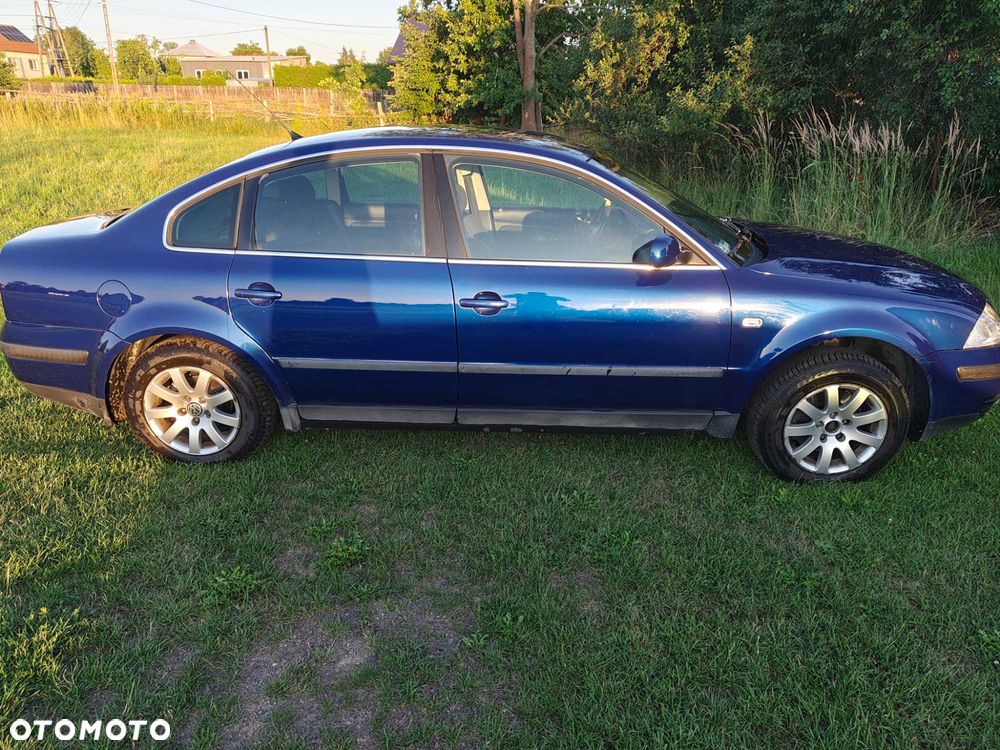 Volkswagen Passat - 2