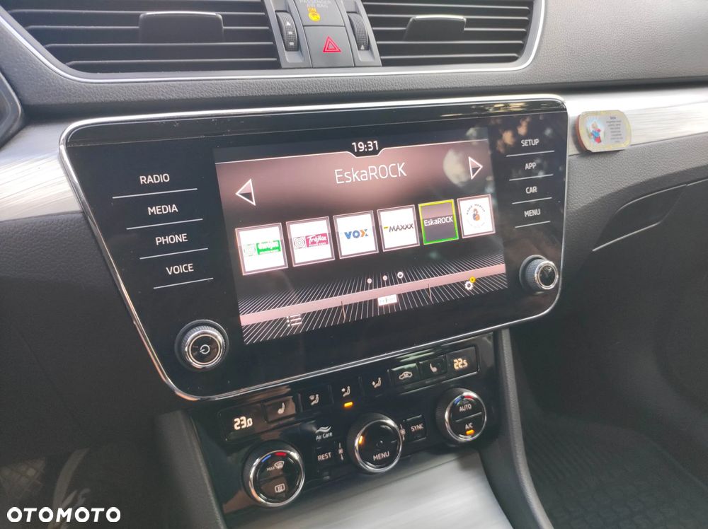 Skoda Superb 2.0 TDI SCR Ambition - 22