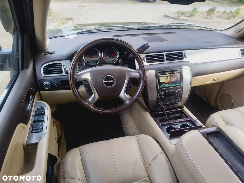 GMC Yukon Denali 6.2 - 13