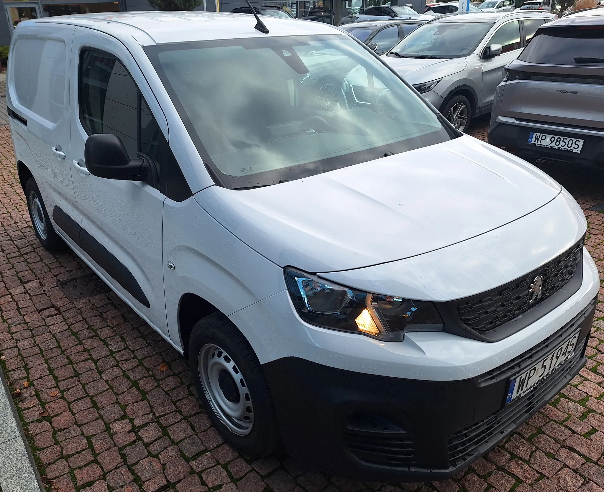 Peugeot Partner Furgon Standard 650kg BlueHDi 100 KM S&S M6 - 6