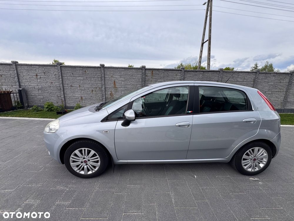 Fiat Grande Punto - 10
