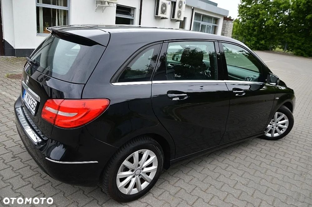 Mercedes-Benz Klasa B 180 BlueEFFICIENCY Edition - 15