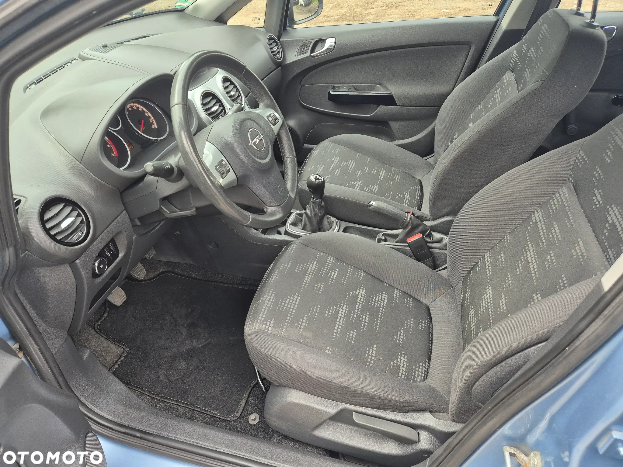 Opel Corsa 1.4 16V Edition - 11
