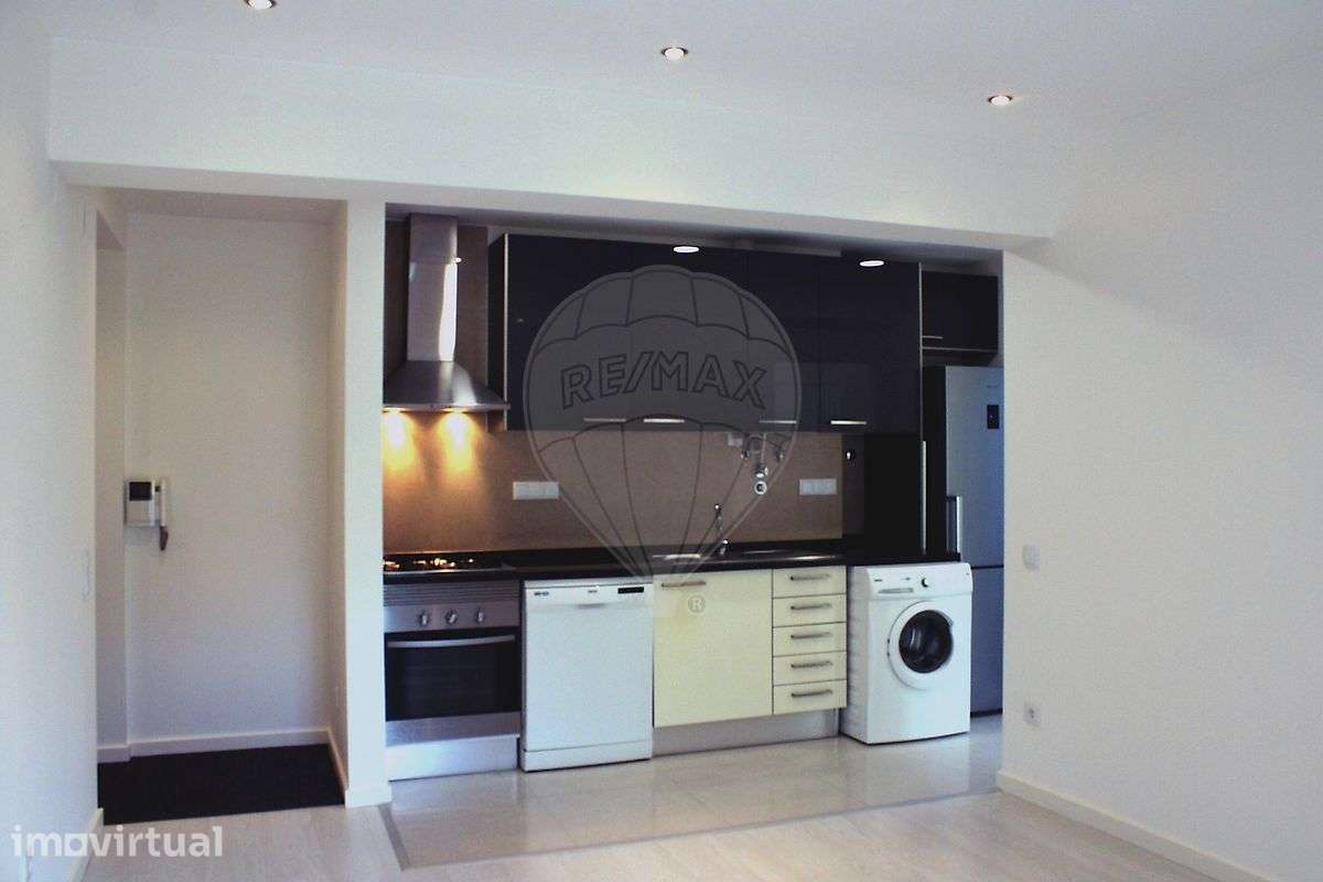 Apartamento T1 para arrendamento - Grande imagem: 2/14