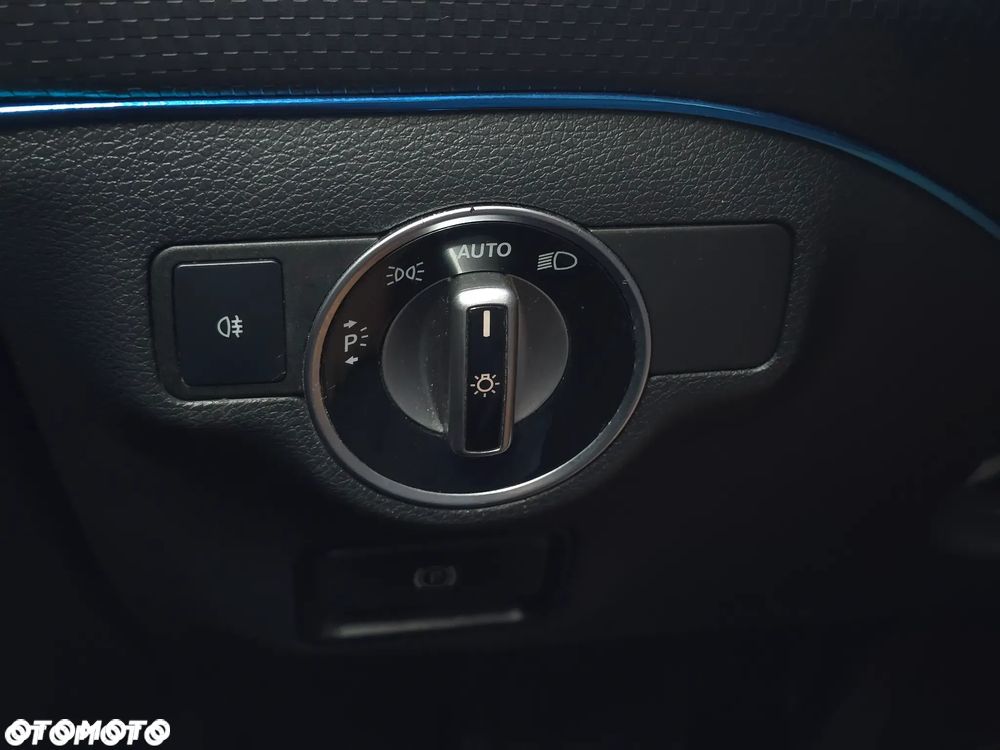 Mercedes-Benz Klasa A 180 CDI AMG Line - 31