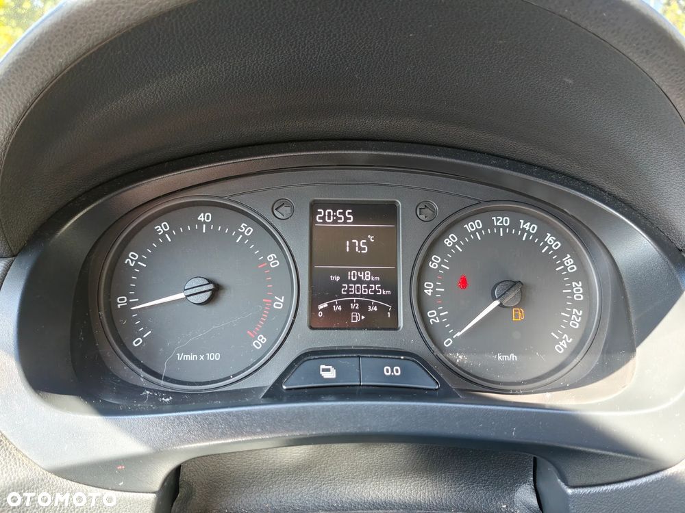 Skoda RAPID 1.2 TSI Elegance - 26