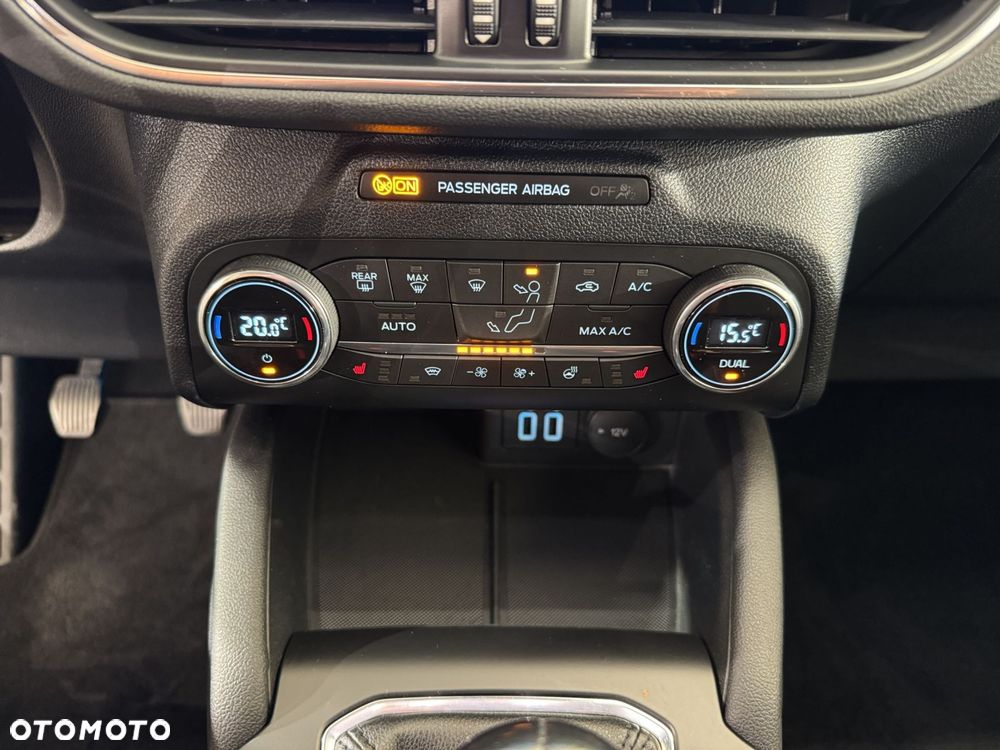 Ford Kuga - 25