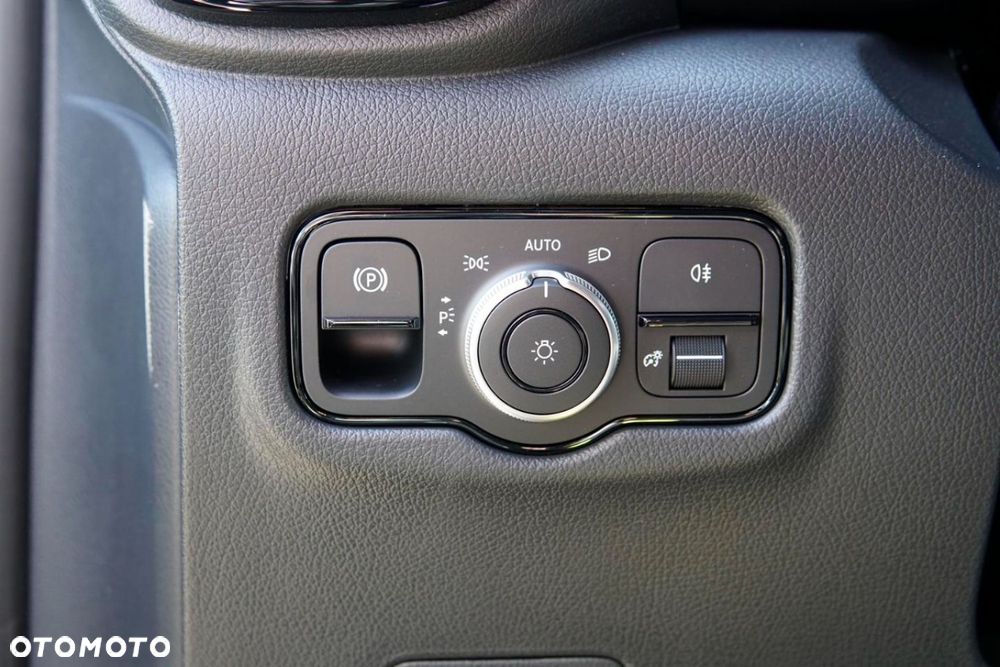 Mercedes-Benz VITO - 19