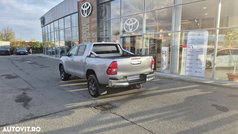 Toyota Hilux - 4