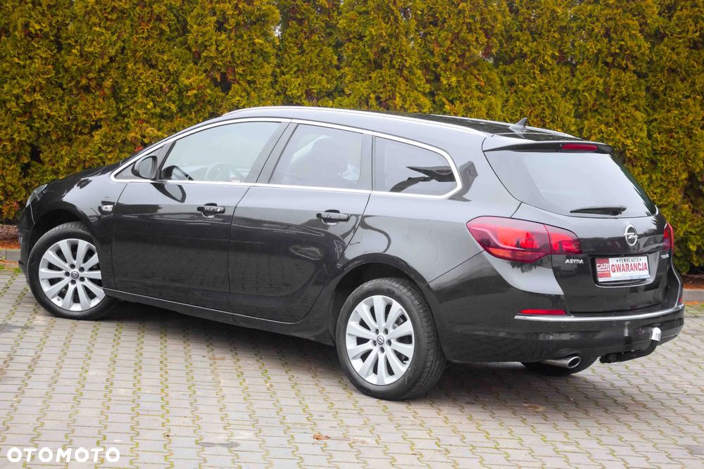 Opel Astra 1.4 T Essentia - 12