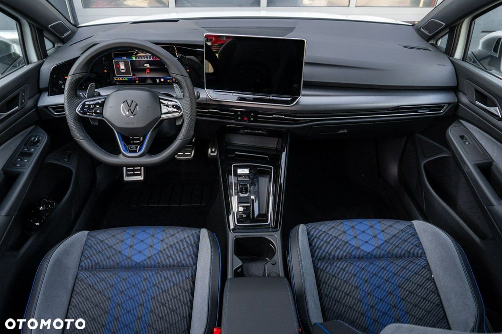 Volkswagen Golf - 25