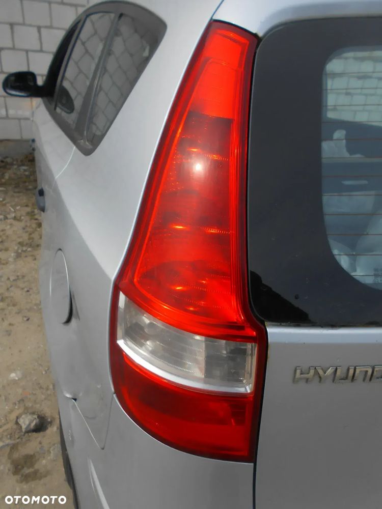 HYUNDAI I30 1.6 CRDI 90KM D4FB CW KOMBI 10ROK LIFT KOD LAKIERU 2R SILNIK SKRZYNIA BIEGOW MASKA BLOTNIK ZDERZAK LUSTERKO ZAWIESZENIE WSPOMAGANIE ELEKTRYCZNE TURBINA WTRYSKI ALTERNATOR ROZRUSZNIK KOMPRESOR KLIMATYZACJI FOTEL PODSUFITKA - 22