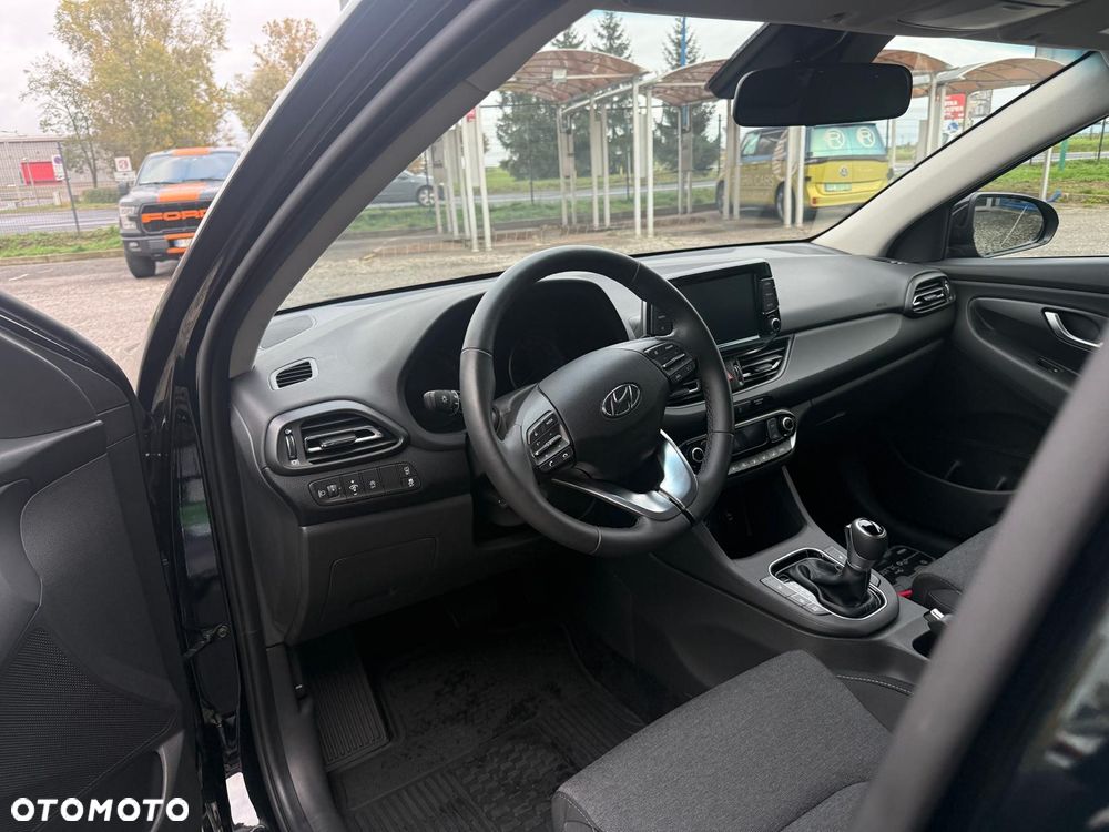 Hyundai i30 1.5 T-GDI 48V Comfort DCT - 10