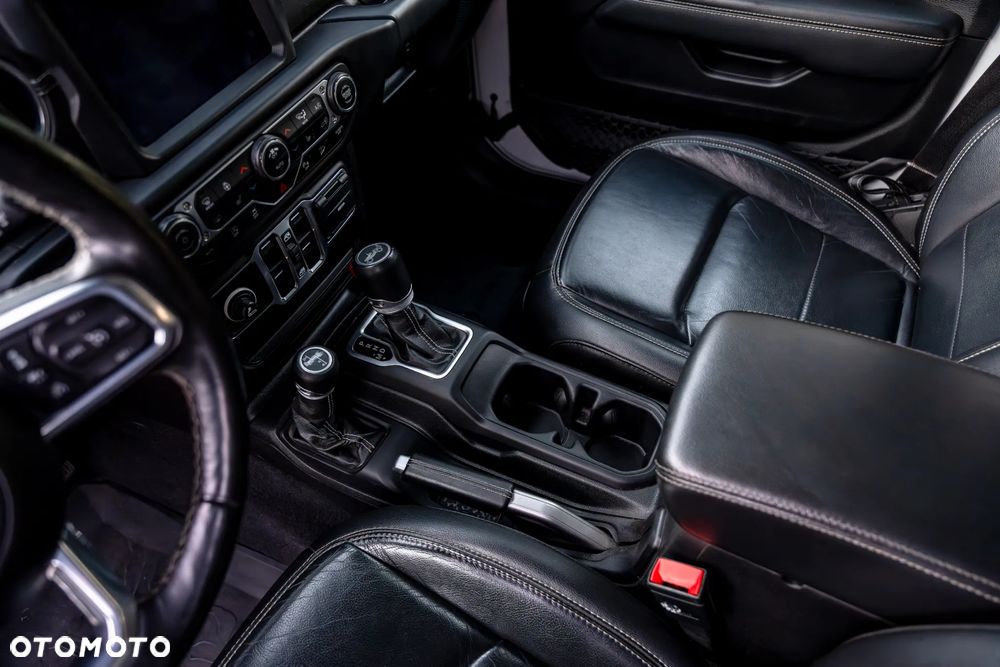 Jeep Wrangler Unlimited GME 2.0 Turbo Sahara - 24