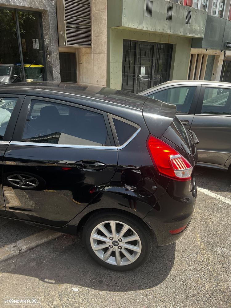 Ford Fiesta - 4