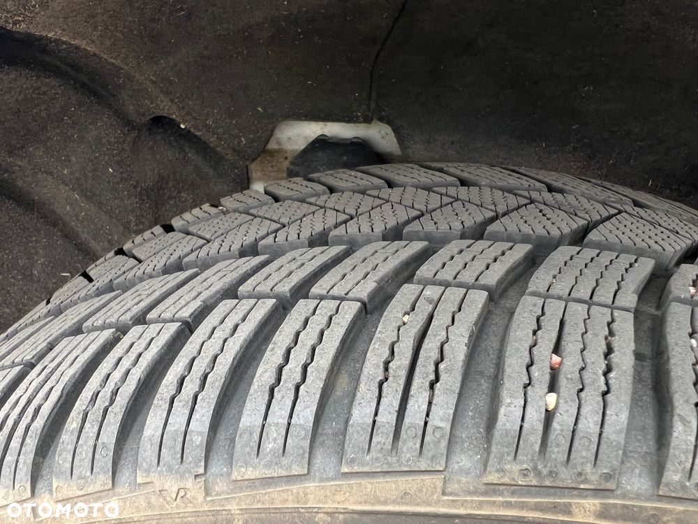 Volvo XC 60 D4 AWD R-Design - 19