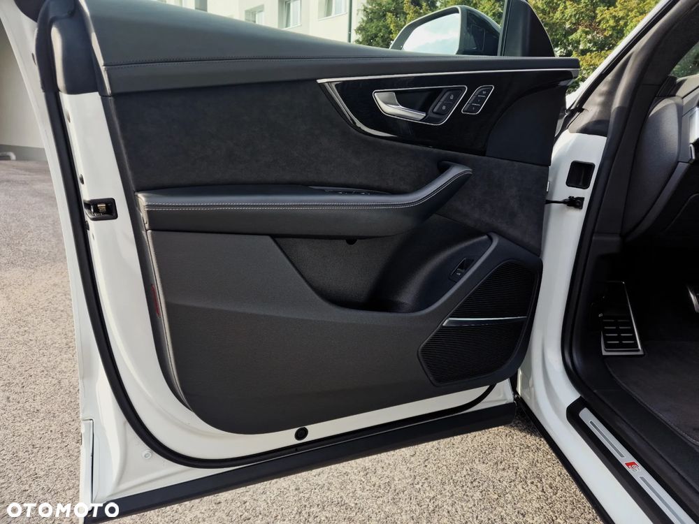 Audi SQ8 TFSI Quattro Tiptronic - 23