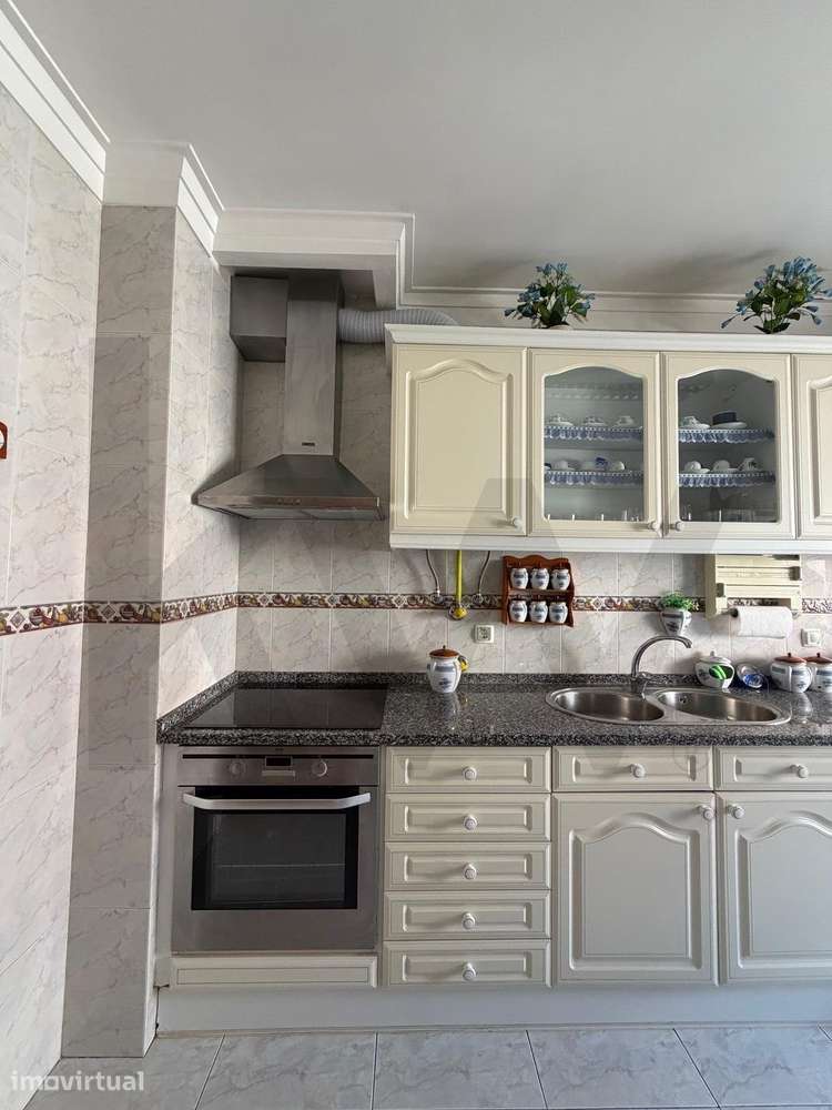 Excelente T2 pronto a habitar em Queluz - Grande imagem: 4/25