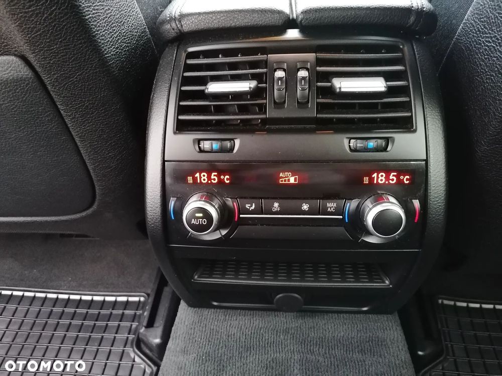 BMW Seria 5 520d Luxury Line - 13