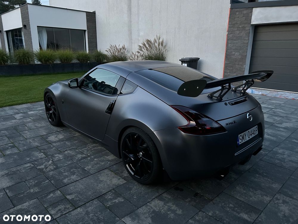 Nissan 370 Z - 6