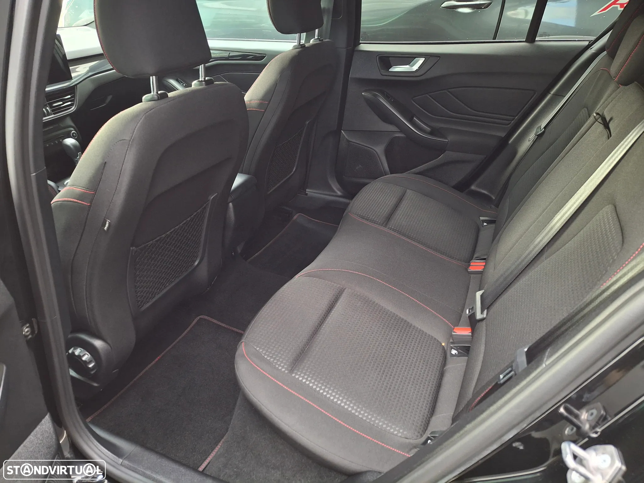 Ford Focus 1.0 EcoBoost MHEV ST-Line X Aut. - 8