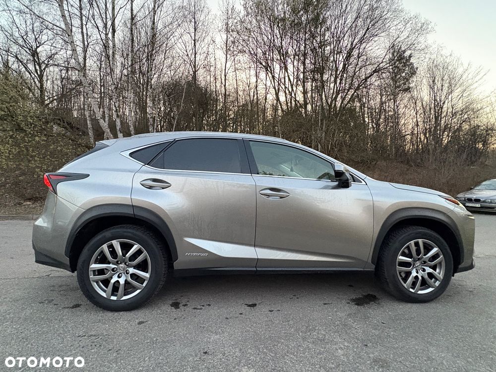 Lexus NX 300h Comfort AWD - 2