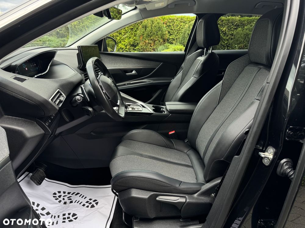 Peugeot 3008 225 e-EAT8 Allure Pack - 22