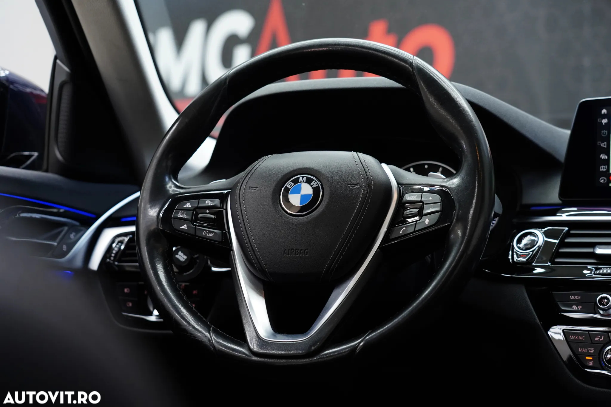 BMW Seria 5 520d AT - 8