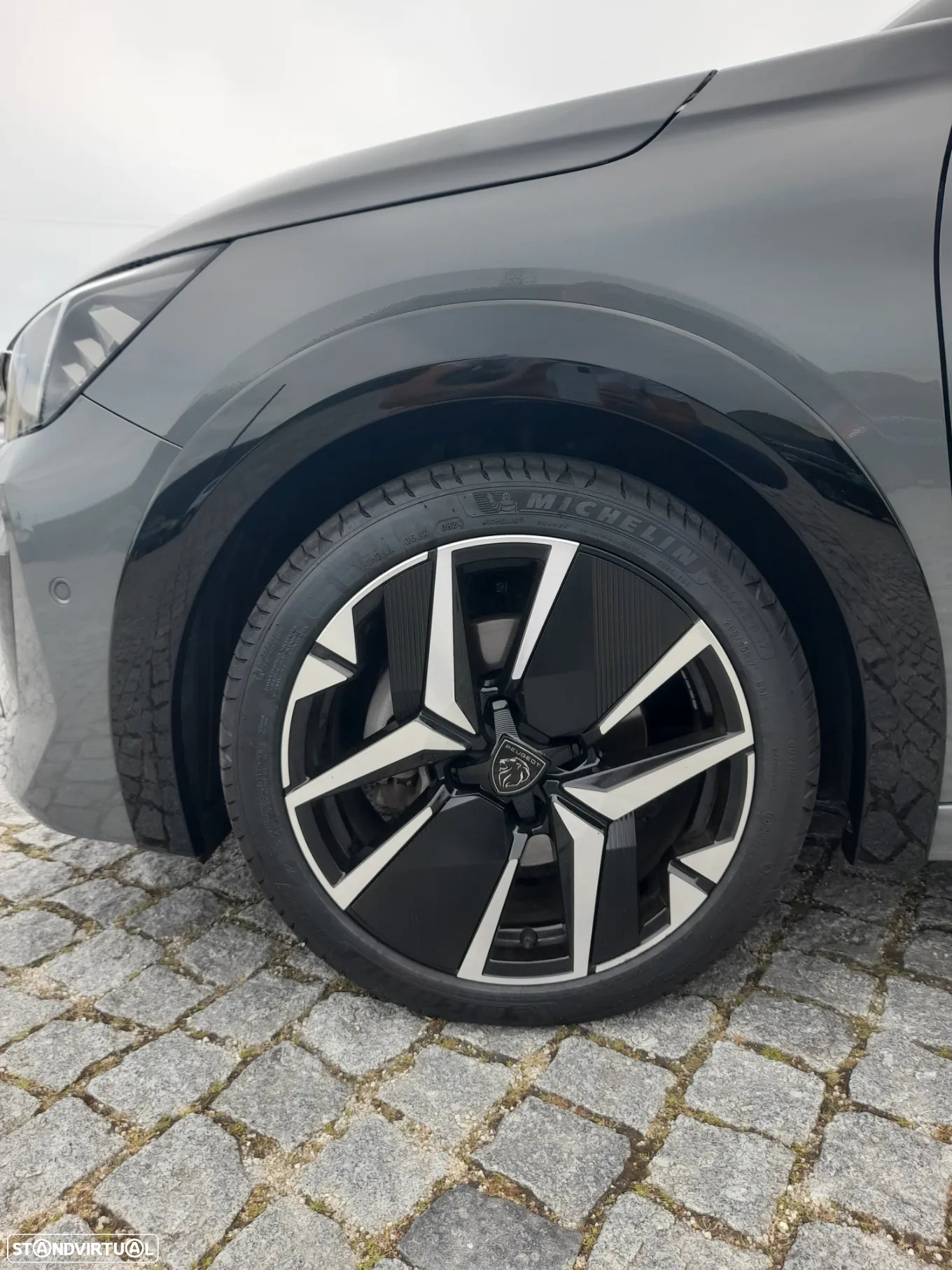 Peugeot 208 1.2 Hybrid GT e-DCS6 - 20