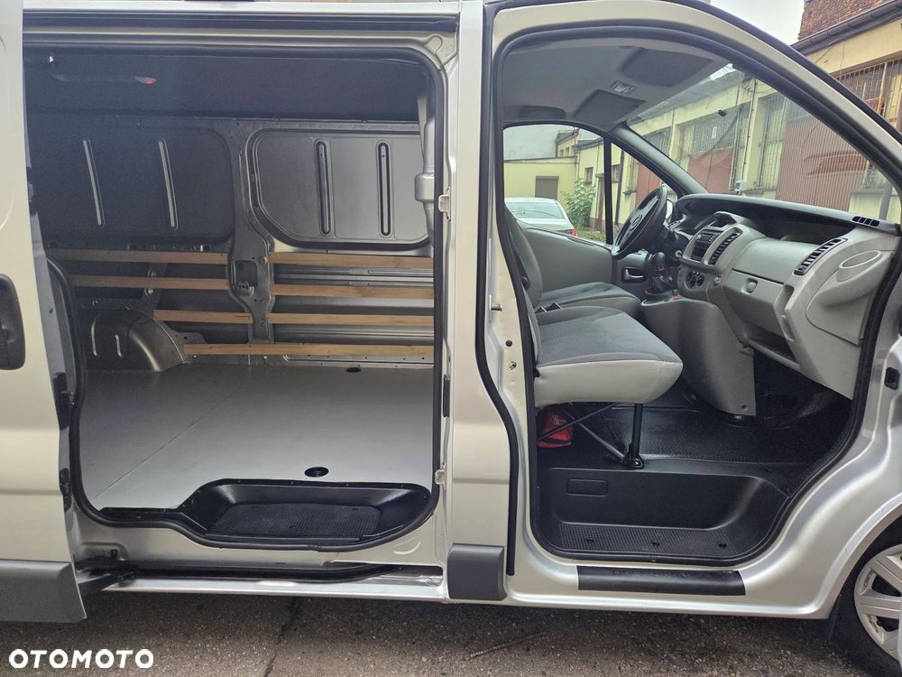 Opel Vivaro - 9