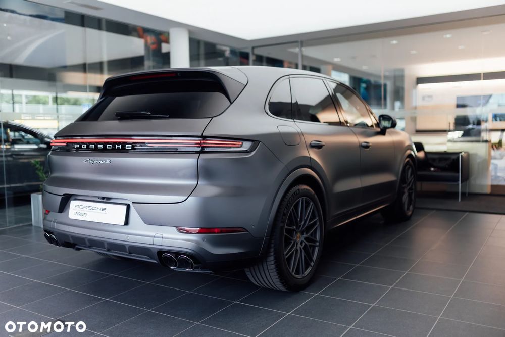 Porsche Cayenne S E-Hybrid PHEV - 11