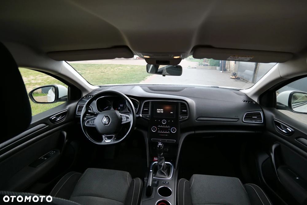 Renault Megane 1.5 Blue dCi Business - 9