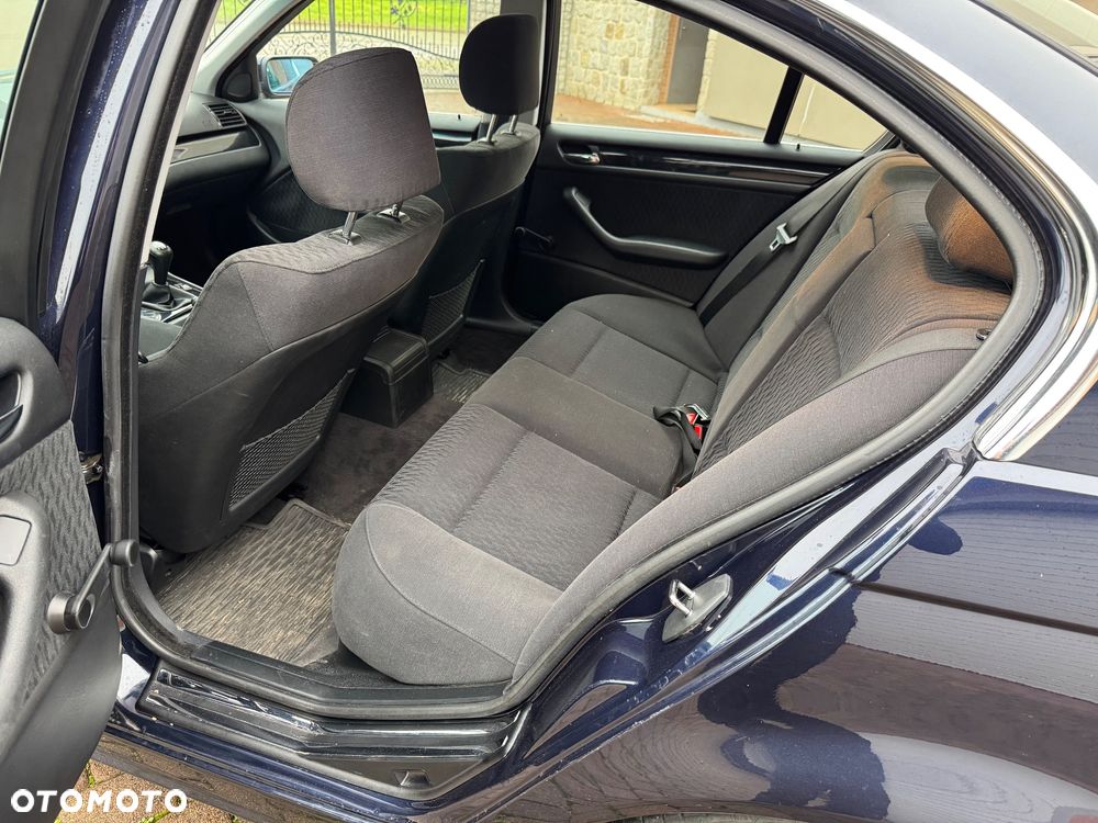 BMW Seria 3 ver-320i - 14