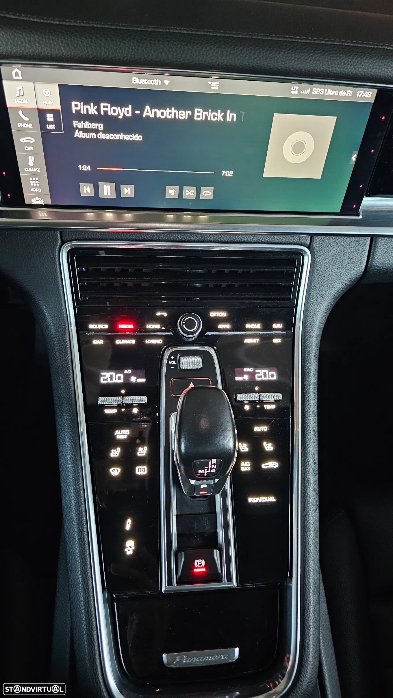 Porsche Panamera Sport Turismo 4 E-Hybrid Platinum Edition - 24