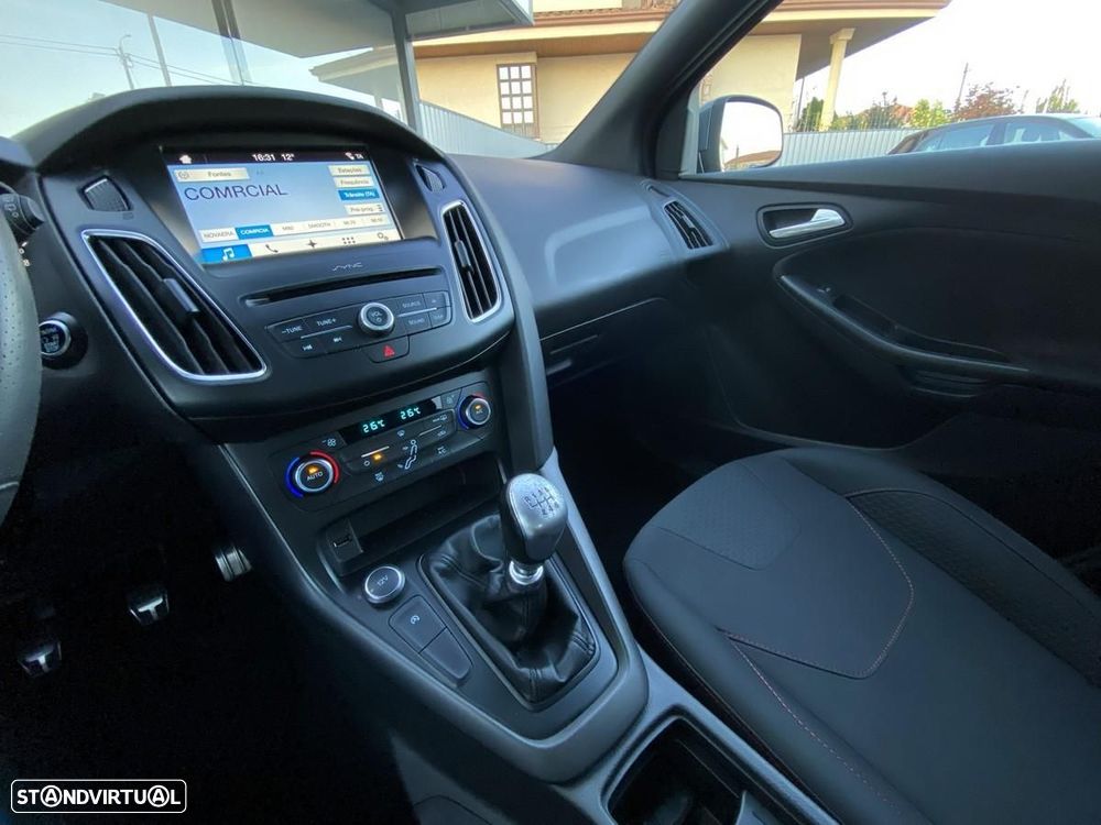 Ford Focus 1.5 TDCi ST-Line - 6
