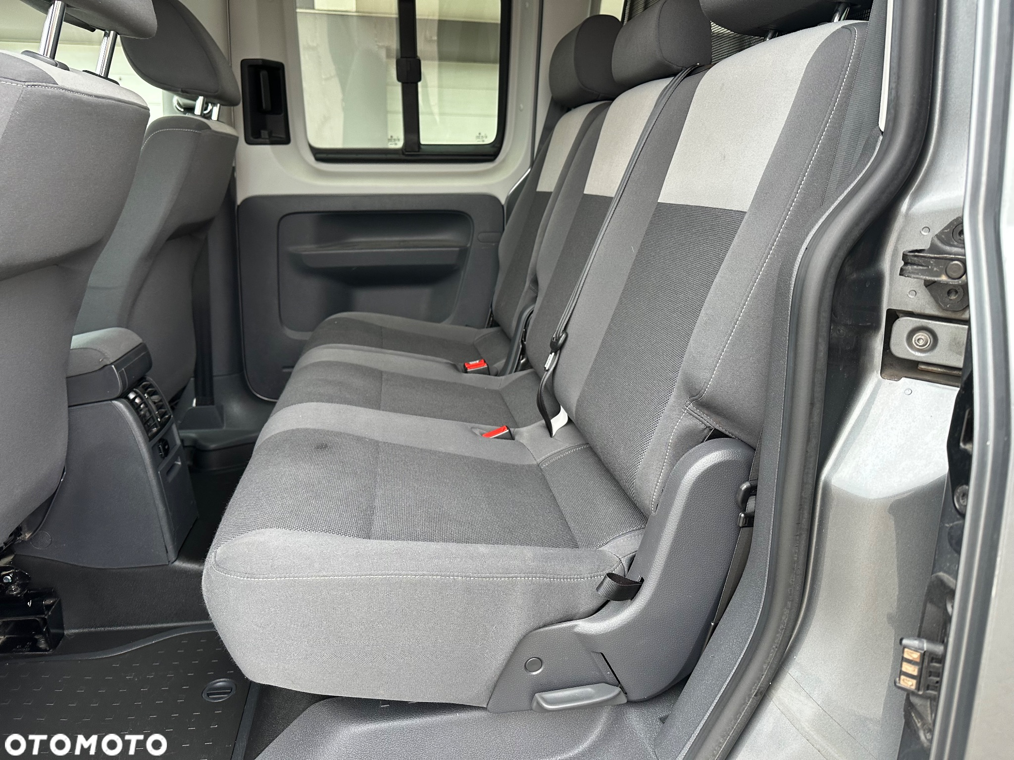 Volkswagen Caddy 1.6 TDI Comfortline - 23