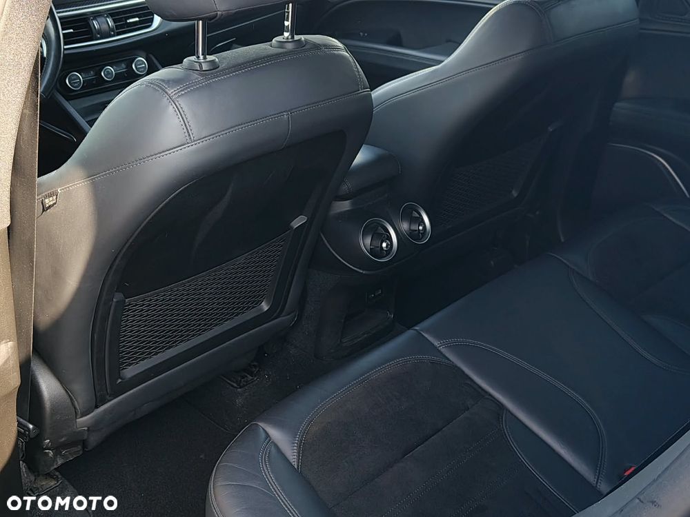 Alfa Romeo Stelvio 2.0 Turbo Veloce TI Q4 - 36