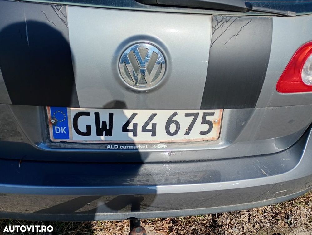 Haion cu luneta vw passat b6 break 2 puncte mici rugina vezi poze - 2