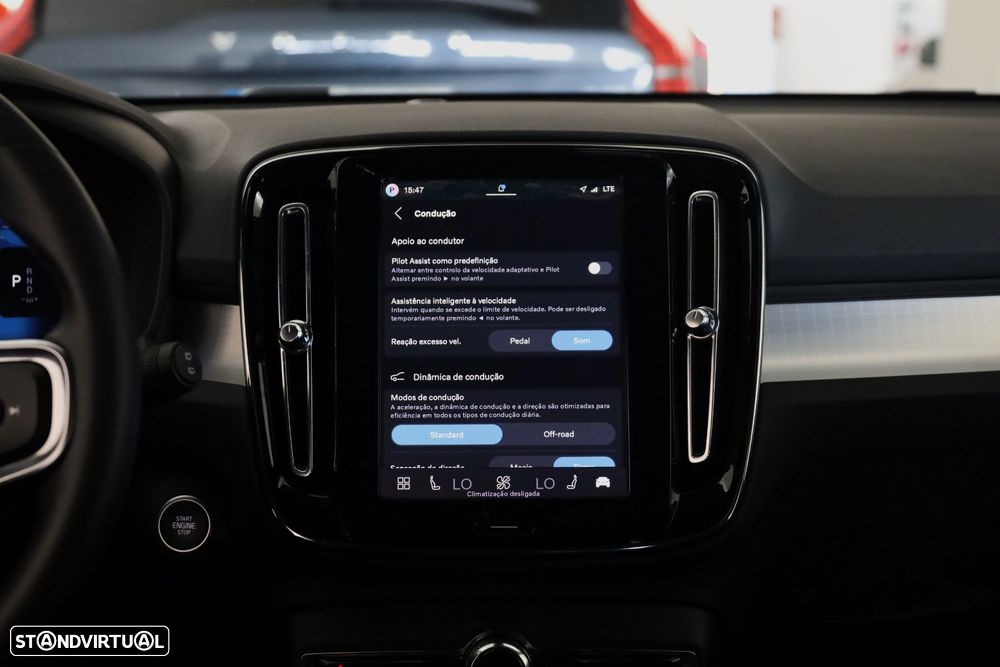 Volvo XC 40 2.0 B3 Core - 24