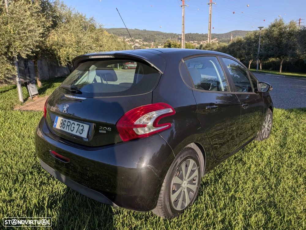 Peugeot 208 - 4