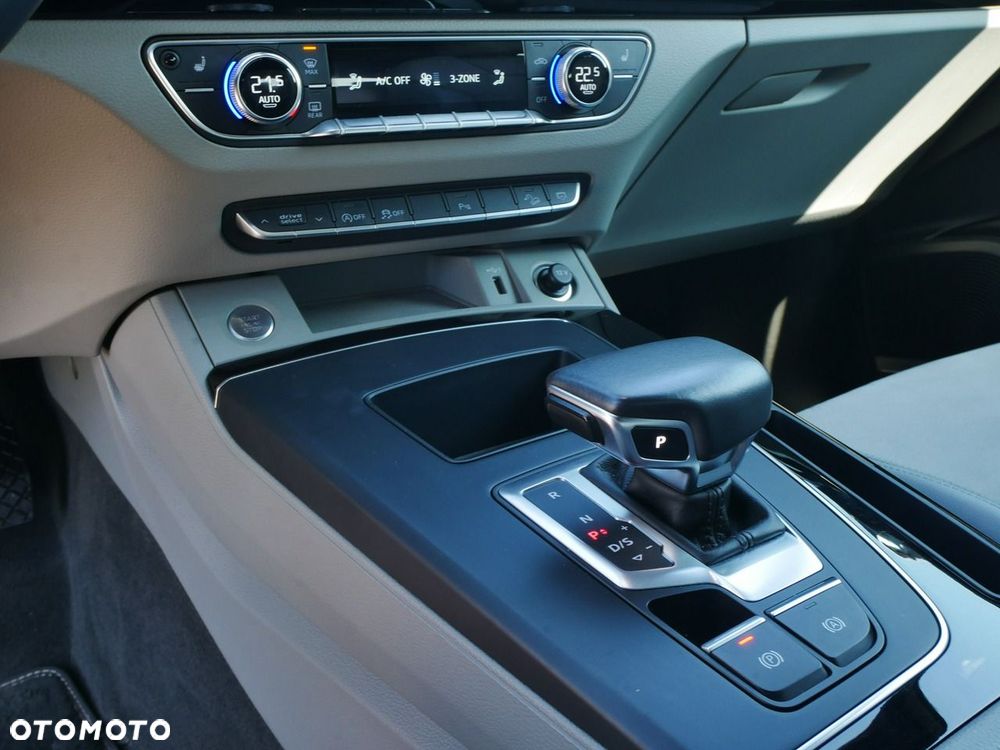 Audi Q5 40 TDI quattro S tronic - 9