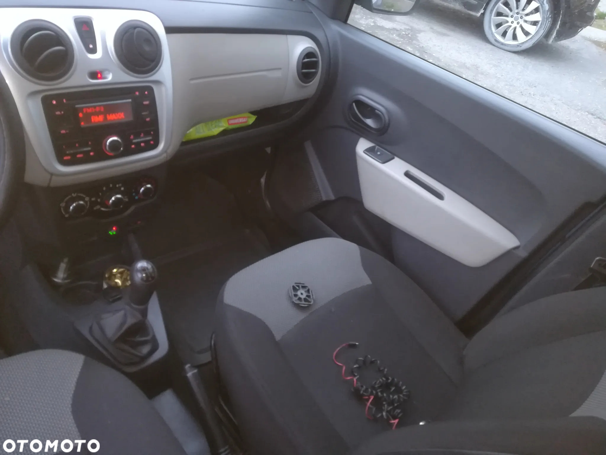 Dacia Dokker 1.6 Laureate - 12