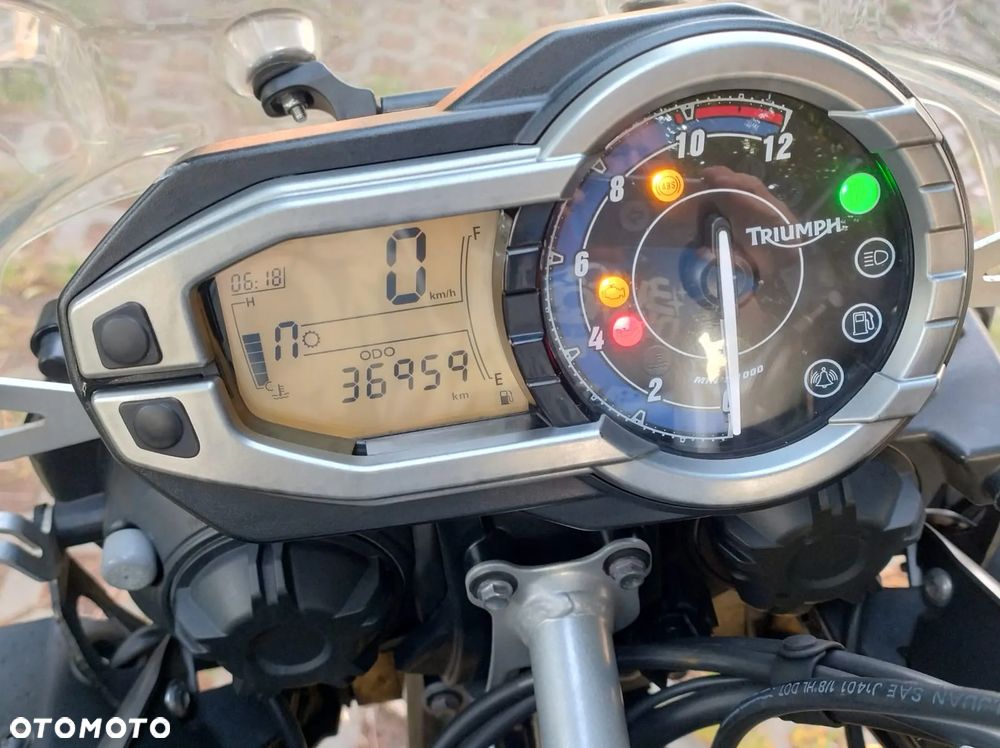 Triumph Tiger - 28