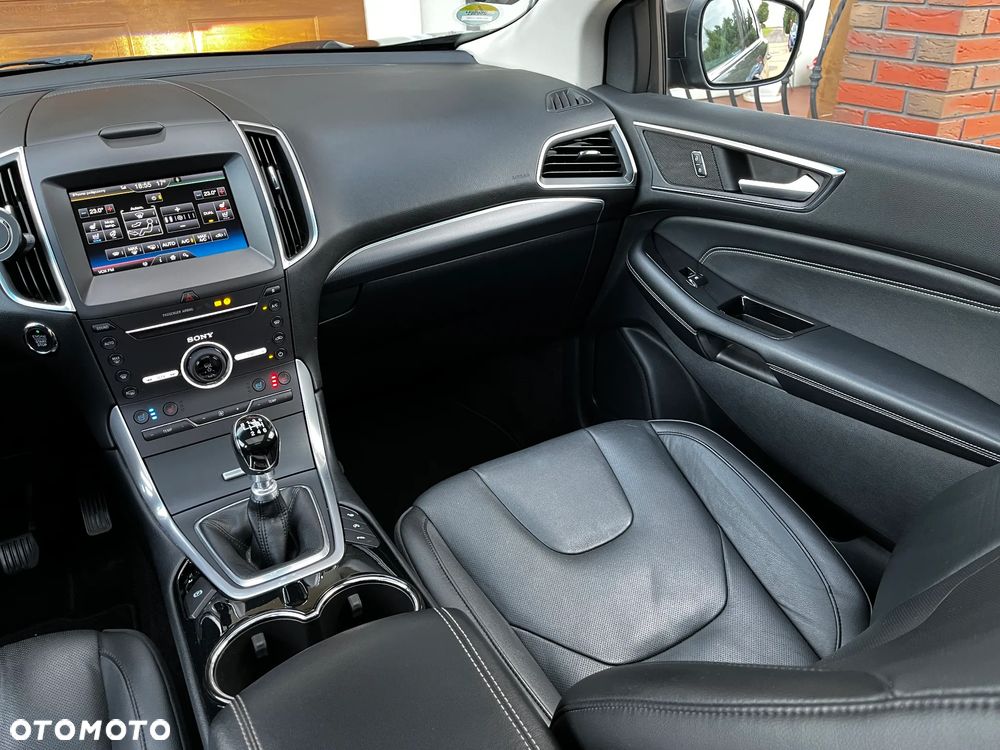 Ford Edge 2.0 TDCi 4WD Titanium - 25