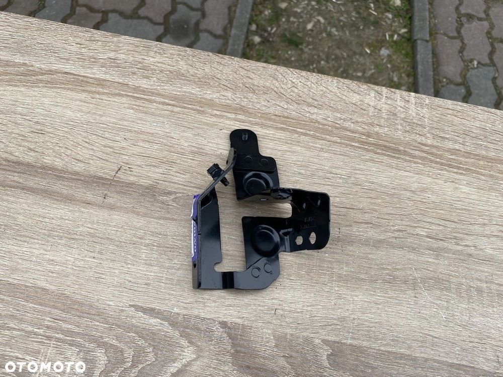 UCHWYT WSPORNIK BŁOTNIKA PRZÓD LEWY VOLVO XC40 II 31675829 NOWY ORYG - 1