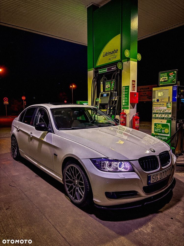 BMW Seria 3 318d - 4